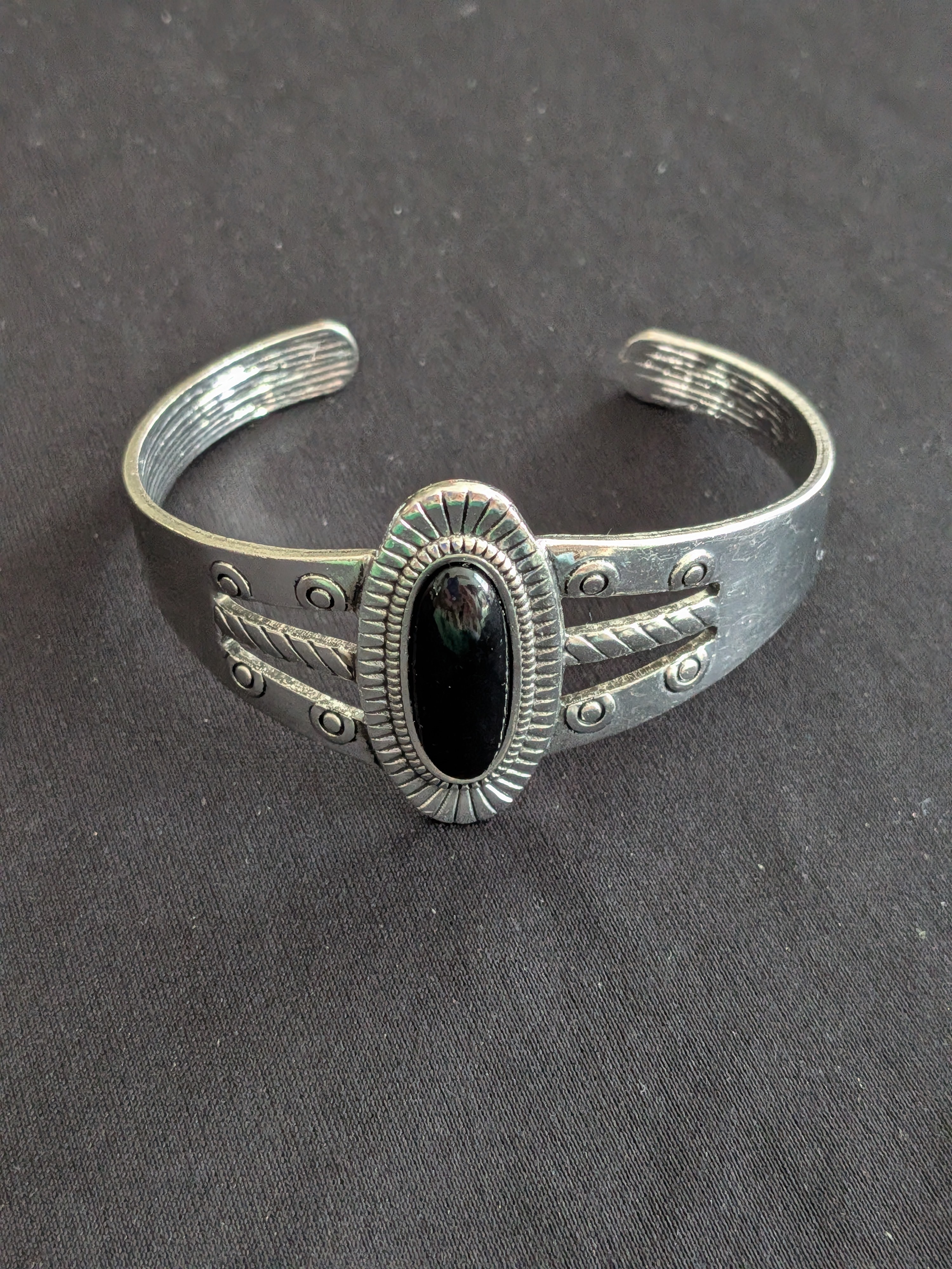 Style Black Stone Silver Tone Cuff Bracelet